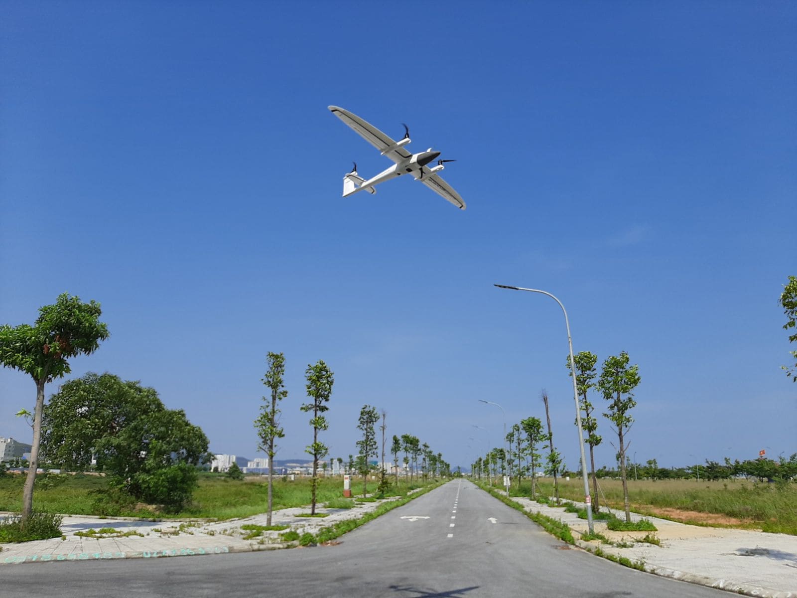 Bay chụp ảnh hàng không 15 Z2634628014334 15eb14a85470a23bb5aacc9371560a4b
